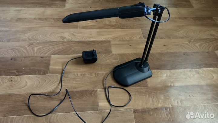 Лампа настольная