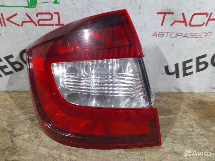 Фонарь левый Skoda Rapid (2013-2020)