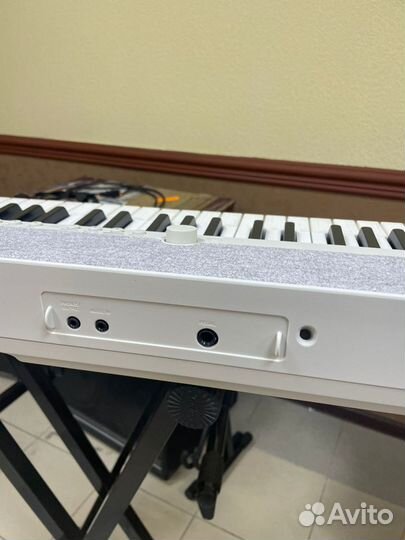 Цифровое пианино Casio CT-S1WE