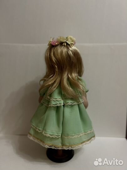 Кукла фарфоровая коллекционная