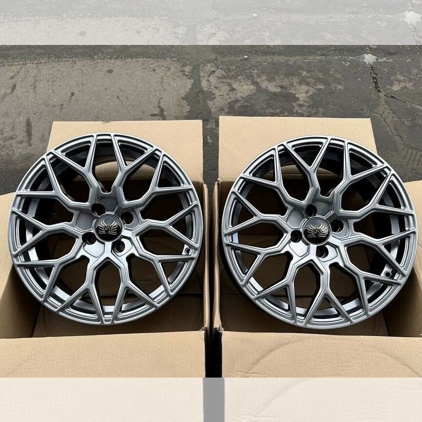 Литые диски Vossen HF2 7×R16 4×98