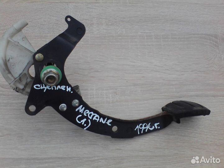 Рено Меган.Renault Megane.1996г.Педаль сцепления