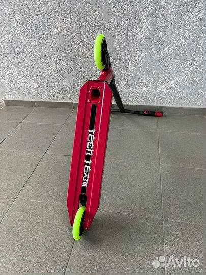 Трюковой самокат DukeR 202 новый