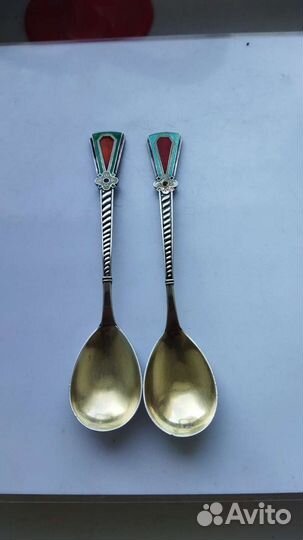 Серебряные чайные и мельхиоровые чайные