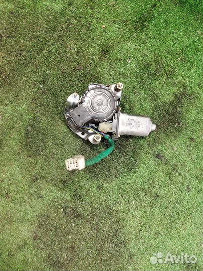 Моторчик стеклоподъемника передний левый Mazda MPV