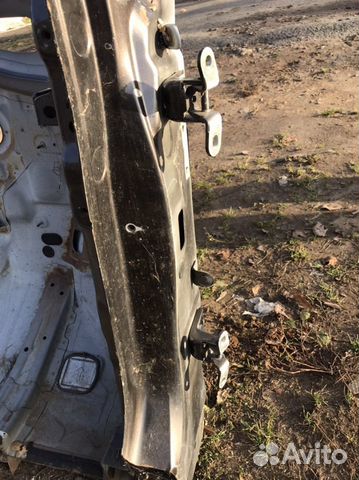 Петля передней правой двери Hyundai Santa Fe 3