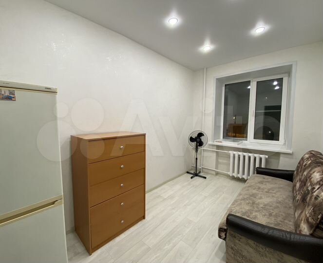 Комната 10 м² в 5-к., 2/5 эт.