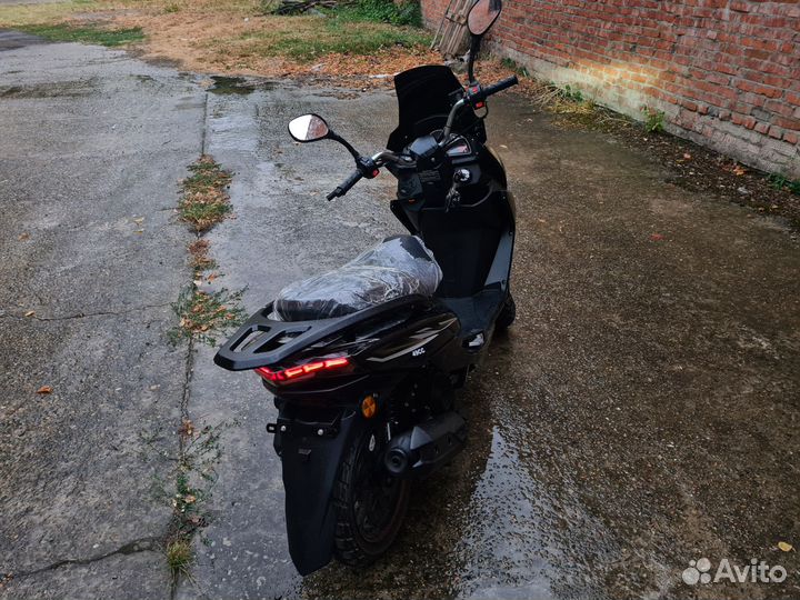 Скутер Jilang Maxim 150 (49cc)