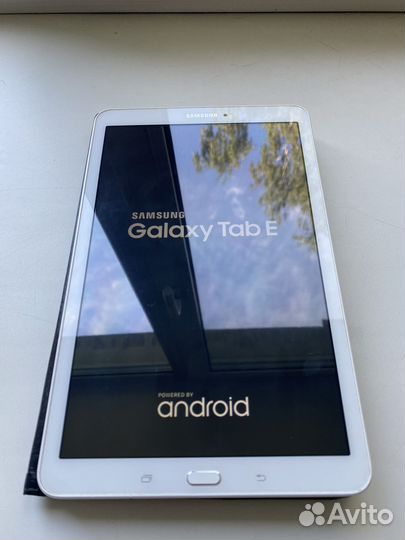 Планшет Samsung galaxy Tab E