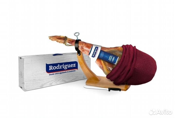 Хамон серрано испанский на кости нога