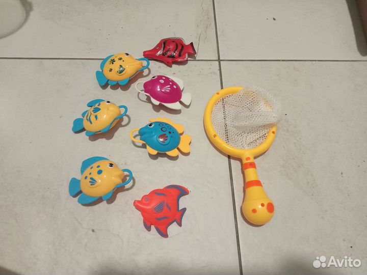 Игрушки для купания в ванной