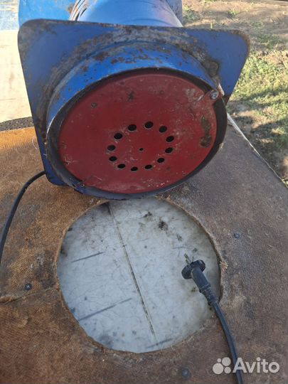 Измельчитель зерна, зернодробилка