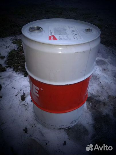 Бочка металлическая. Водяные насосы