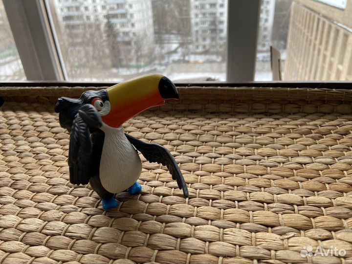 Фигурка Тукан