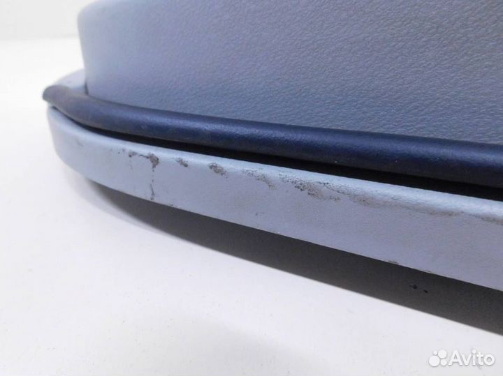 Б/У Обшивка двери передней правой 6761048780C2