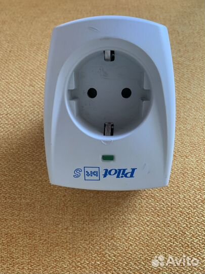 Продаю сетевой фильтр розеточный Pilot