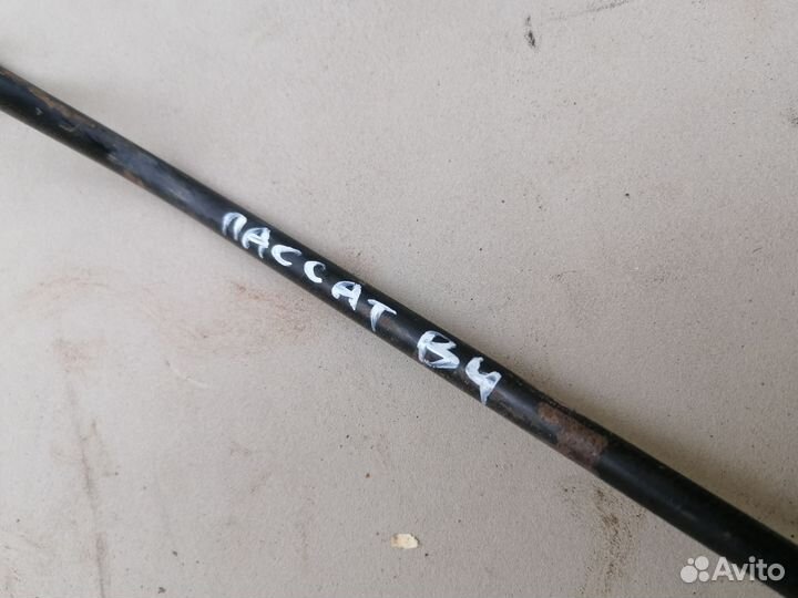 Упор капота для VW Passat (B4) 1994-1996