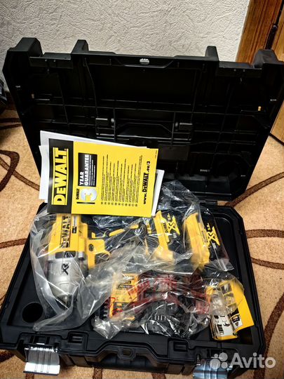 Гайковерт аккумуляторный dewalt dcf899p2