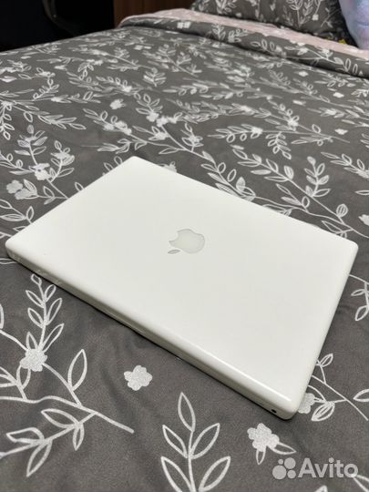 Apple MacBook 2006