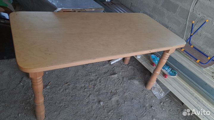 Кухонный стол