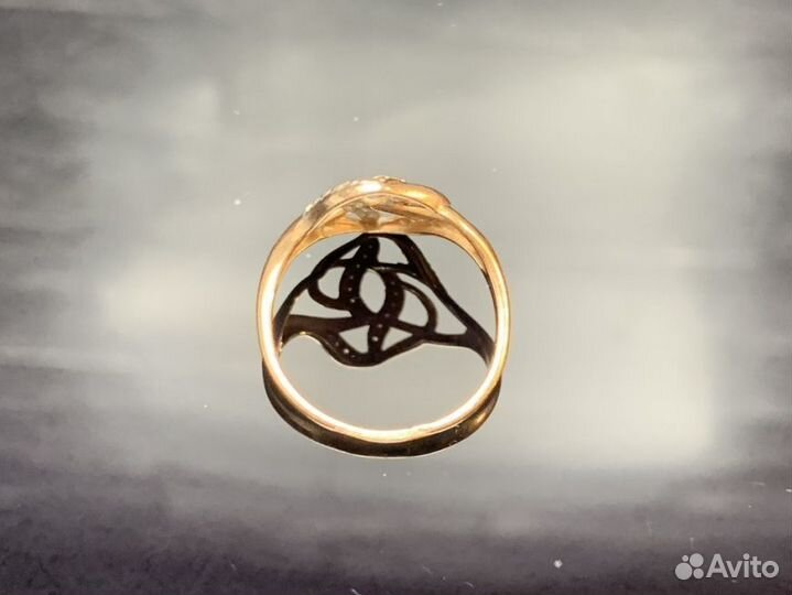 Золотое кольцо 585 пробы массой 1.62 грамм (Р16)