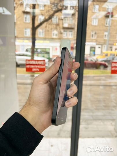 iPhone 15, 128 ГБ