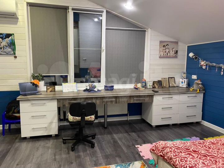 Дом 287,9 м² на участке 7,3 сот.