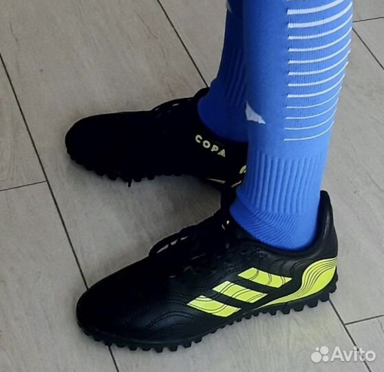 Бутсы 38 37 36 35 Adidas сороконожки оригинал