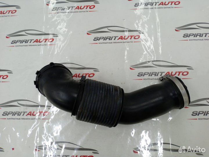 Патрубок воздушного фильтра Hyundai Staria D4HB