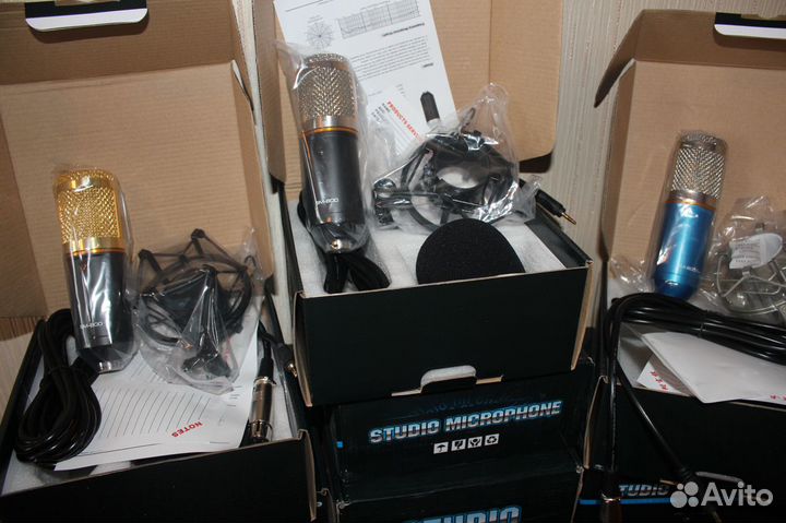 Микрофон BM-800. Конденсаторный. Чёрно-Золотой