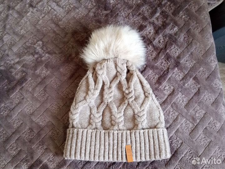 Шапка женская вязаная