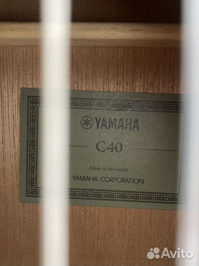 Классическая гитара yamaha c40