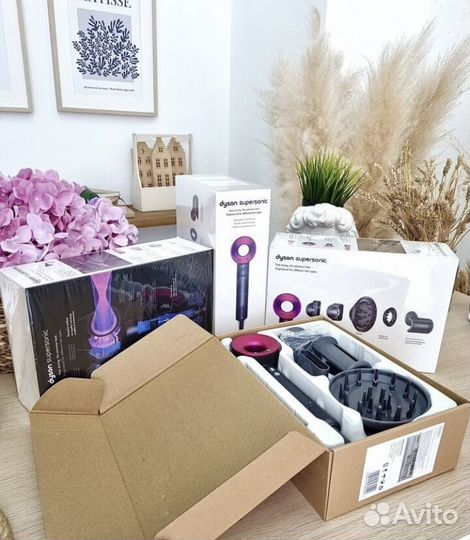 Фен Dyson с 5 насадками Premium