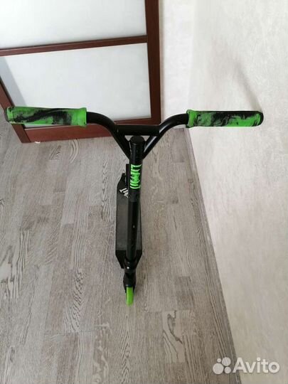 Трюковой самокат Limit 60