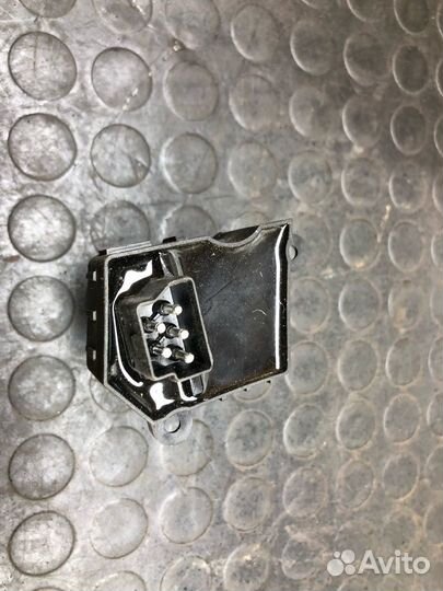 Регулятор вентилятора Range Rover Vogue 3