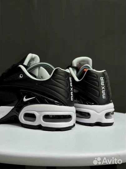 Кроссовки Nike Air Max Tn Plus black and white