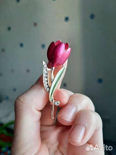Брошь тюльпан