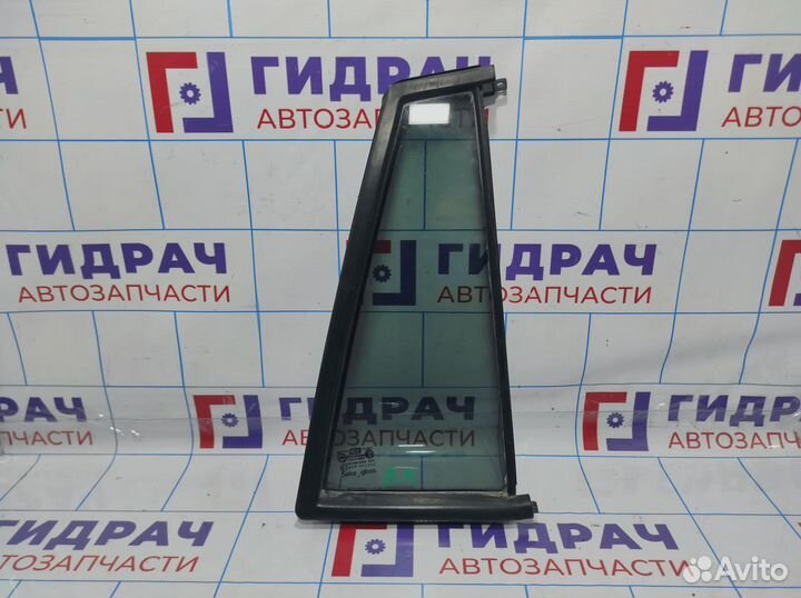 Стекло двери задней правой (форточка) Hyundai Sant