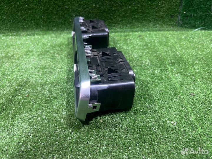 Дефлектор воздушный Renault Duster кроссовер 1.5