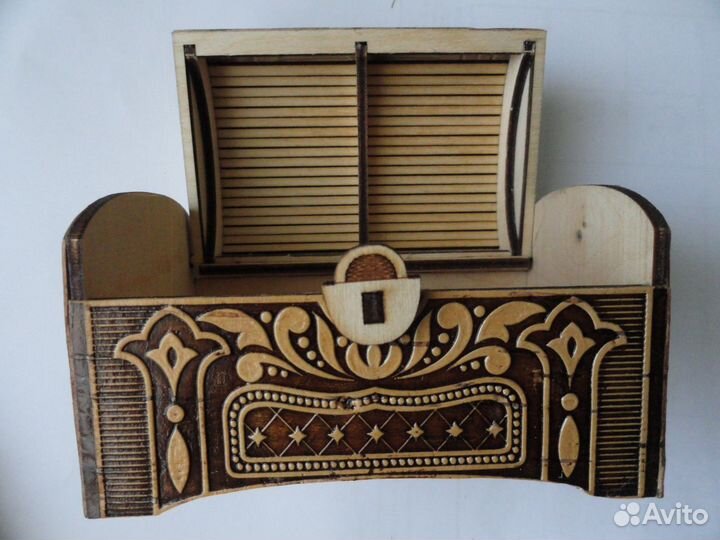 Шкатулка сундучок из березы с узором