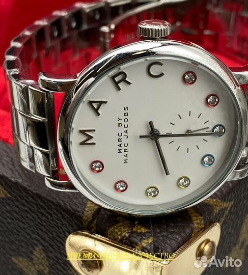 Красивые женские часы Marc Jacobs