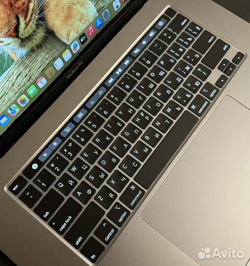 MacBook Pro 16 32GB i9 1TB 8GB Видеокарта