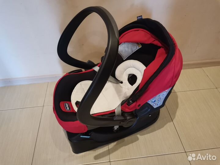 Автолюлька Chicco от 0 с базой