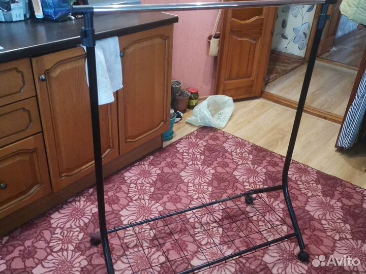 Вешалка напольная