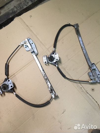 Стеклоподъемник Volkswagen Passat