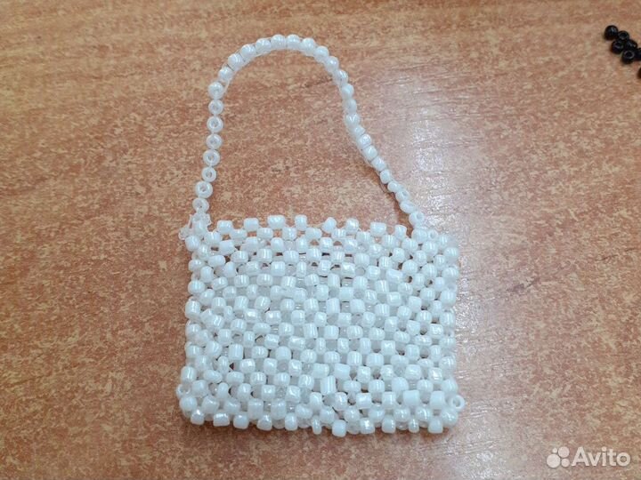 Сумка из бисера ручной работы