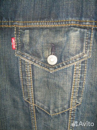 Джинсовая куртка levis