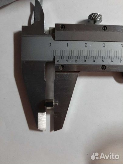 Винт и монтажная площадка для крепления M.2 SSD