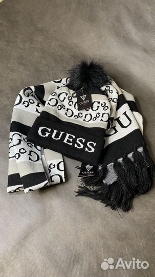 Комплект шапка и шарф Guess