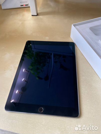 iPad Air 2 (32gb, WiFi)
